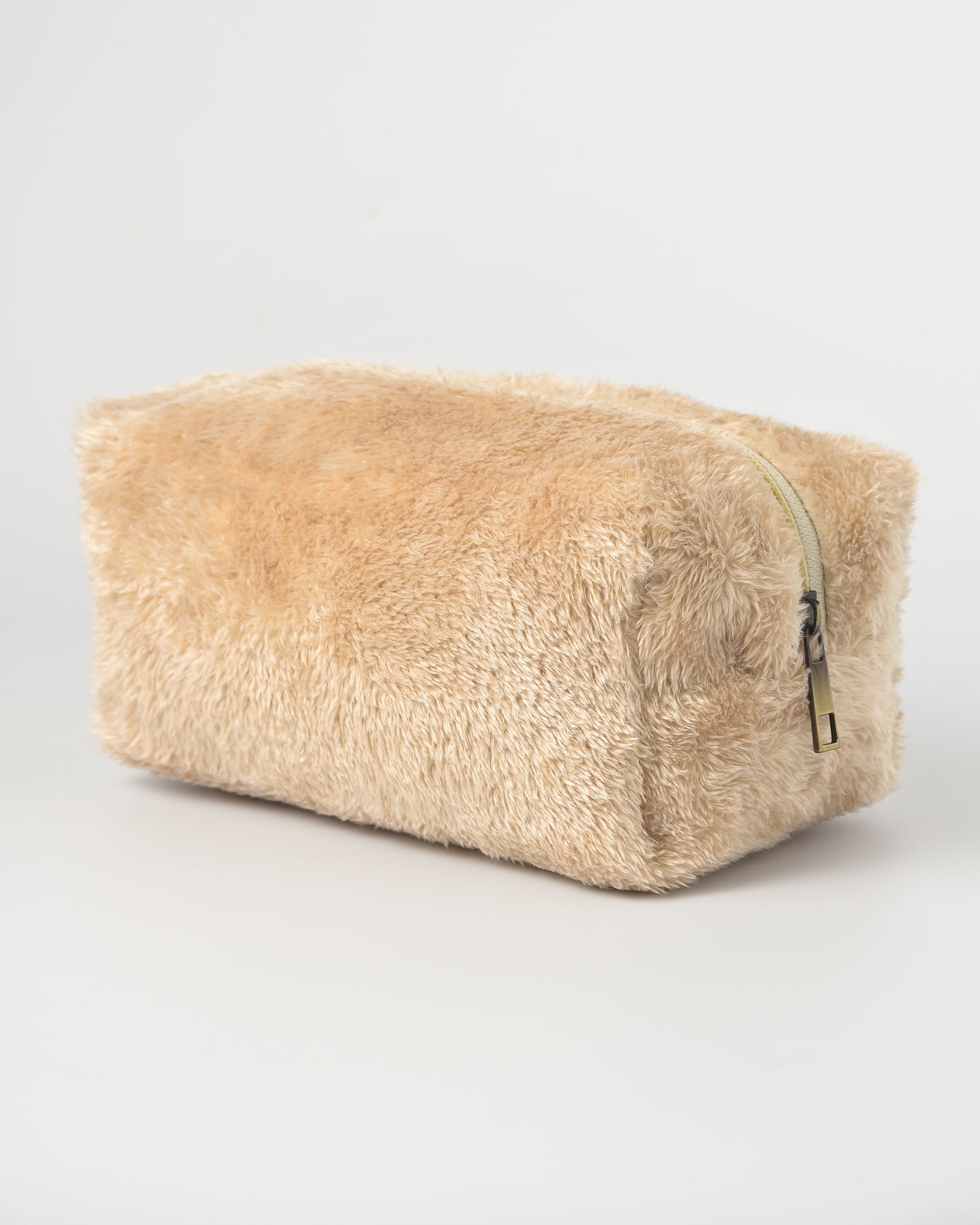 Offwhite furry Box Kit